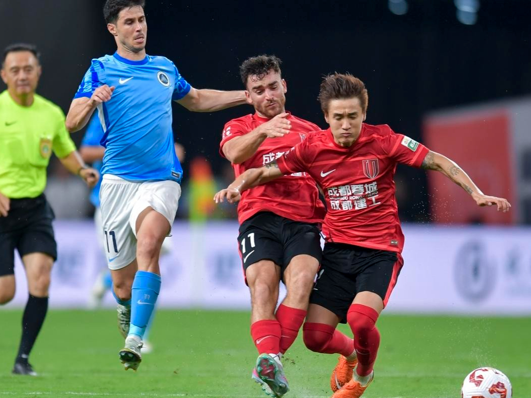 关于赛地聚焦——欧冠转会期热度飙升，成都蓉城遗憾出局，底气十足，细节决定成败的信息